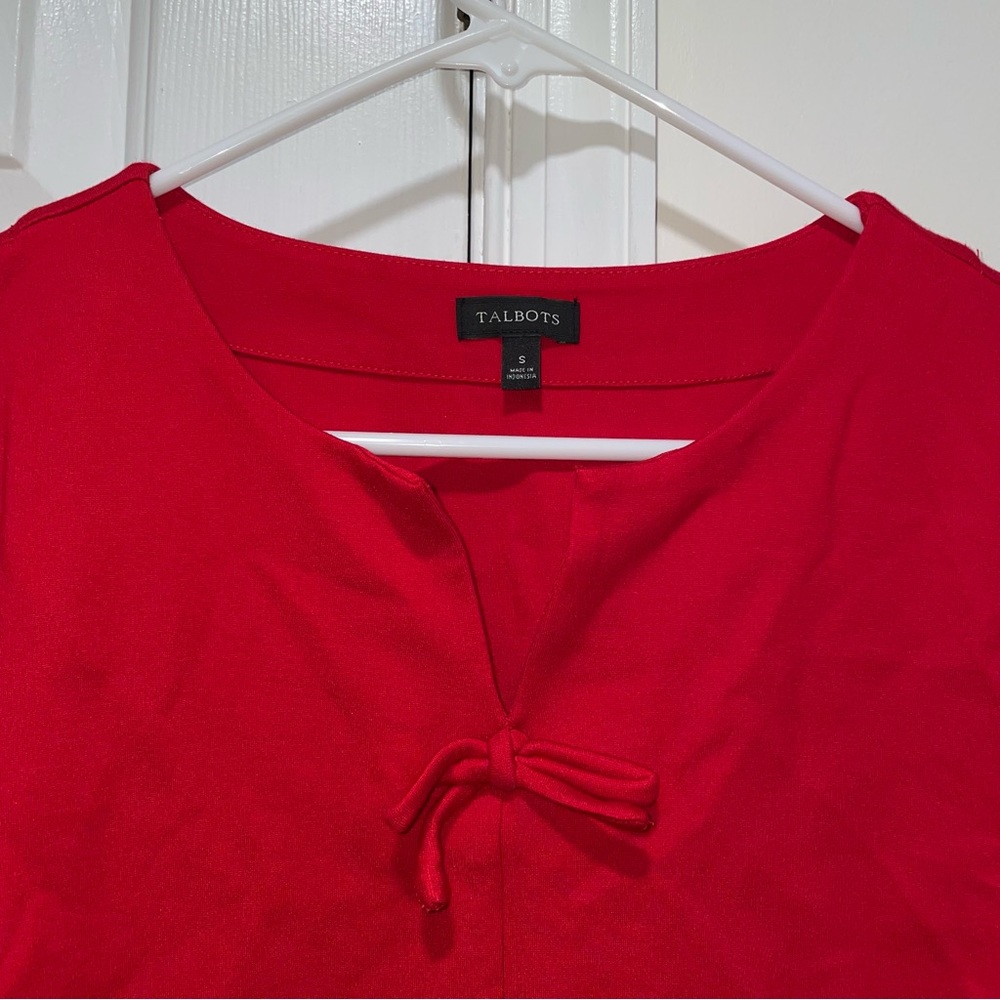 Talbots Red Ponte Knit Split Neck Top with Bow
Detail 3/4 Sleeved Blouse top S - Picture 4 of 14